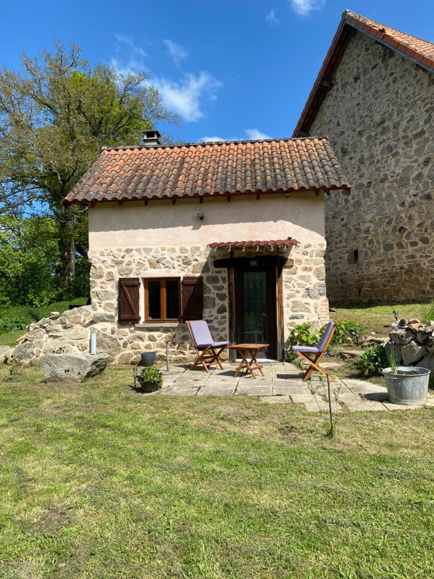 Maisonnette Chaleureuse De 35M2 Miremont  Extérieur photo